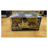 Maisto Design 1:64 Scale International Truck and
