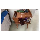 Wooden End Table NO CONTENTS