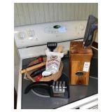 Paula Deen Cutlery Set with 2 knives & kichen