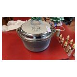 Griswold Cast Iron Tite-Top Dutch Oven No. 8