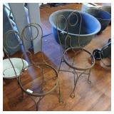 Pair wire chairs