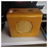 Vintage tube type speaker