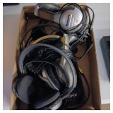 Tray lot of headphones Sony, Barks, Nady, Numark