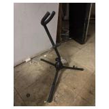 Saxophone stand