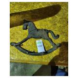 Metal horse belt rack