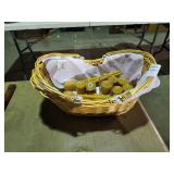 Basket wit candles
