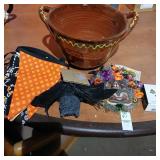 Halloween/Fall lot Gettysburg signed pottery,