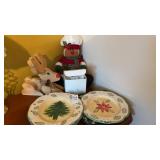Royal Norfolk Decorative Plates, Wooden Reindeer,