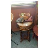 Windsor Carved wood rounded end table (no
