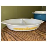 Vintage Pyrex Royal Wheat 1 1/2-quart Oval