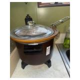 Vintage Dazey deep fryer and slow cooker
