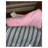 Lot of 2 bed spreads and throw