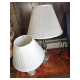 2 vintage table lamps