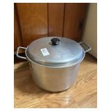 Vintage Mirro aluminum stockpot