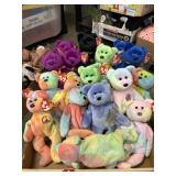 Lot of 19 colorful bear beanie babies