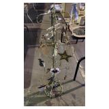 Metal Christmas Tree W Ornaments
