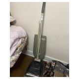 Hoover heavy duty bagged vacuum cleaner