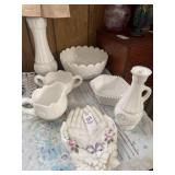 Assorted milk glasses pieces - hands trinket or