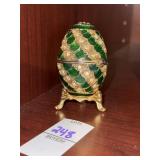 Fabergï¿½-style green and gold enameled egg trinket