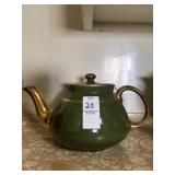 Vintage Hallï¿½s green with gold accents teapot