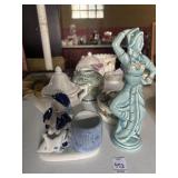 Lot of assorted decorative pieces
