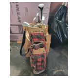 Golf bag with clubs