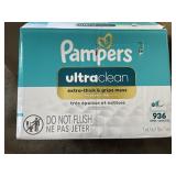 Opened box Pampers wipes
