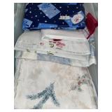 Bin lot - table linens
