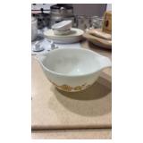 Pyrex Butterfly Gold Cinderella Bowl (Model #441)