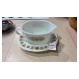 Pyrex Butterfly Gold Gravy Boat and Dish