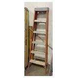 6' STEP LADDER