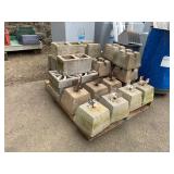 PALLET WITH PILLAR BLOCKS