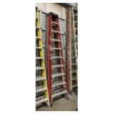 10' STEP LADDER