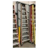 10' STEP LADDER