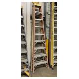 9' STEP LADDER