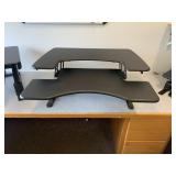 STANDING DESK