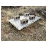 PALLET WITH 80' ALUMINUM PANELS