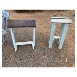 2 SADDLE STANDS
