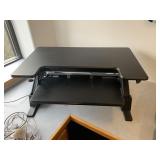STANDING DESK