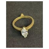 Unmarked Gold Colored Ring With Precious Stone (Si