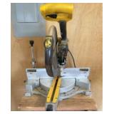 DeWalt DW708 12" Sliding Compound Miter Saw 26"X40