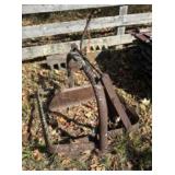 Tractor 3 Point Dirt/Rock Scoop - 35"x33"