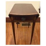 Federal-Style inlaid Pembroke Side Table - 28"x17"