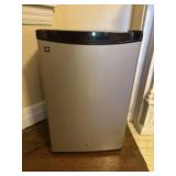 General Electric Company Mini Fridge Model:SMR04DA