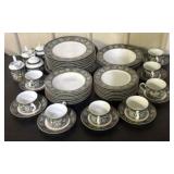 Mikasa Della Robbia Green Dinnerware Set (Plates 1