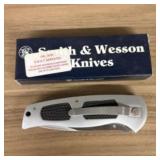 Smith-Wesson SW-3000B S.W.A.T. Serrated Blade Pock