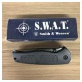 Smith-Wesson SW5000B Black Serrated Blade Pocket K