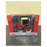 ERTL Prestige Collection 1/16 scale International