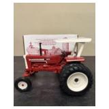 1/32 Scale Die-Cast Replica of a Massey Ferguson 1