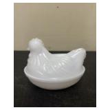 Vintage Milk Glass Hen On Nest Covered Dish 4X4"